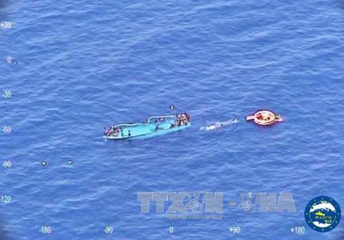 Migrant crisis: Many feared dead in shipwreck off Libya - ảnh 1